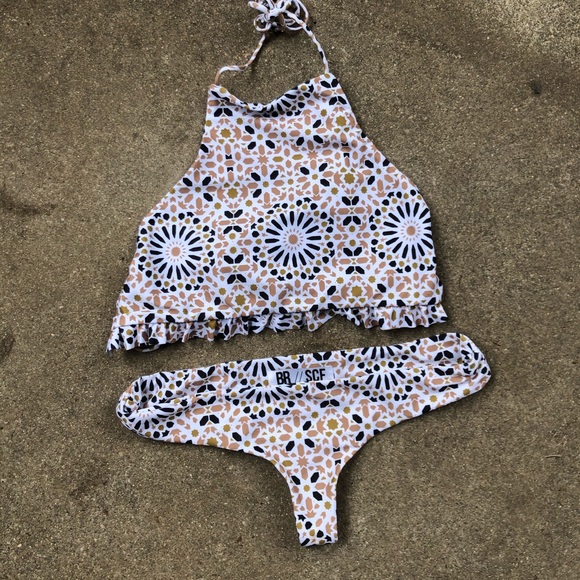 Stone Cold Fox x Beach Riot bikini set - Picture 1 of 5